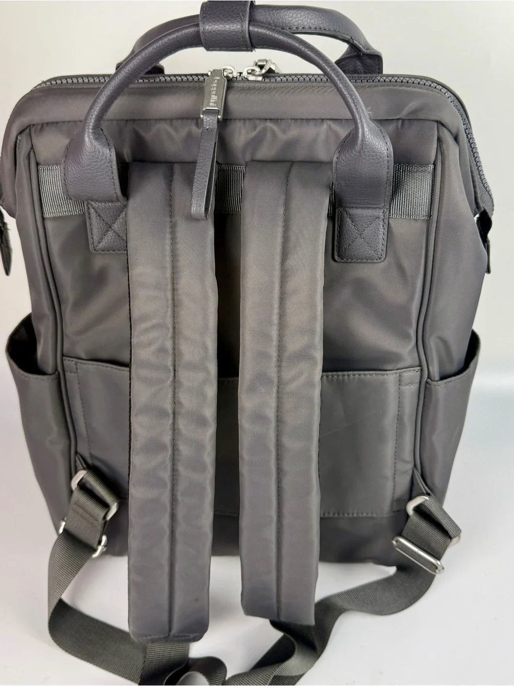 Baggallini Soho Laptop Backpack Womens Gray RFID Pockets Travel Work School Bag